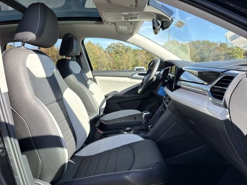 New 2026 Volkswagen Taos SEL image 20