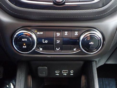 Used 2023 Chevrolet TrailBlazer LT w/ Convenience Package image 18