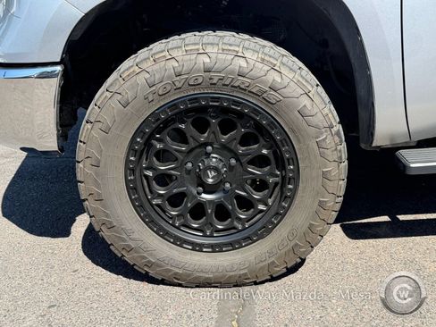 Used 2017 Toyota Tundra SR5 w/ SR5 Upgrade Package RWD image 6