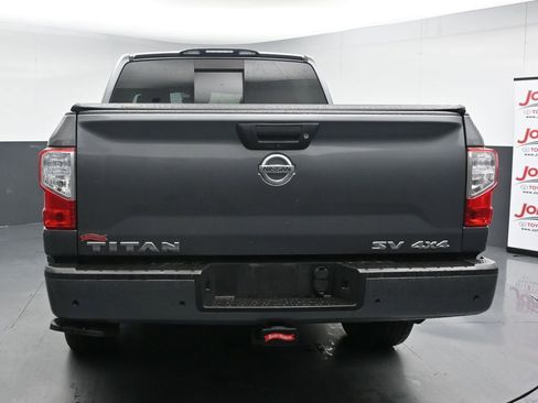 Used 2021 Nissan Titan SV w/ SV Convenience Package AWD/4WD image 7