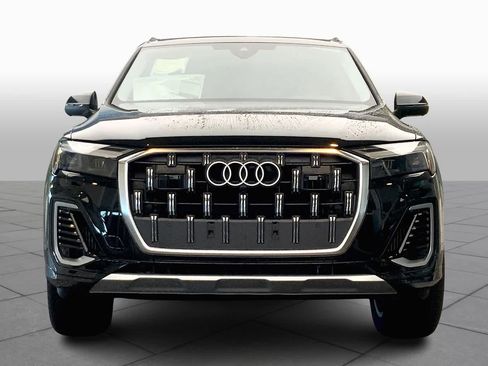 Used 2025 Audi Q7 3.0T Premium Plus image 3