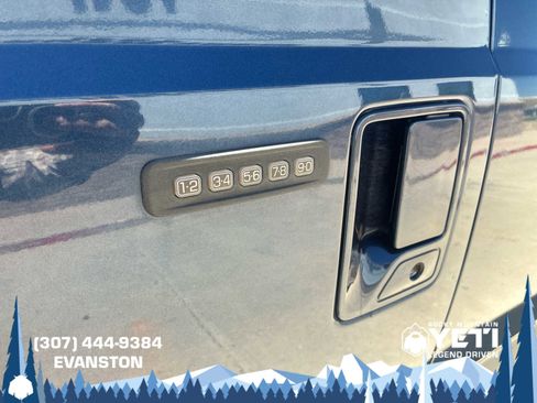 Used 2013 Ford F450 Lariat w/ Lariat Ultimate Pkg AWD/4WD image 13