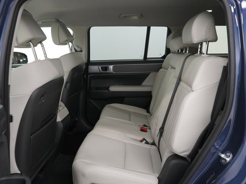 Used 2026 Hyundai Santa Fe SEL AWD/4WD image 16