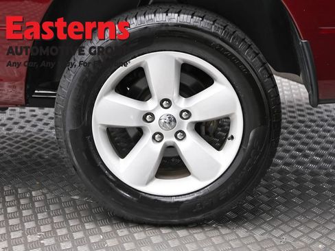 Used 2024 RAM 1500 Classic SLT AWD/4WD image 8