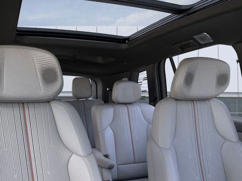 New 2026 Cadillac Vistiq Luxury image 24