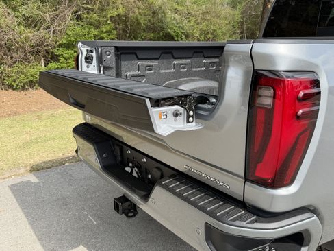 New 2026 GMC Sierra 2500 Denali w/ Denali Reserve Package AWD/4WD image 13