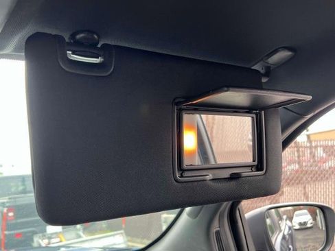 Used 2022 Nissan Frontier PRO-4X image 31