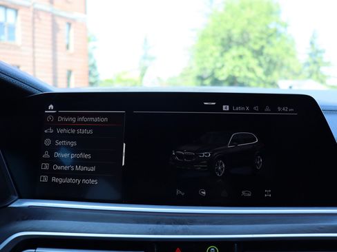 Used 2021 BMW X5 xDrive40i w/ Premium Package AWD/4WD image 30
