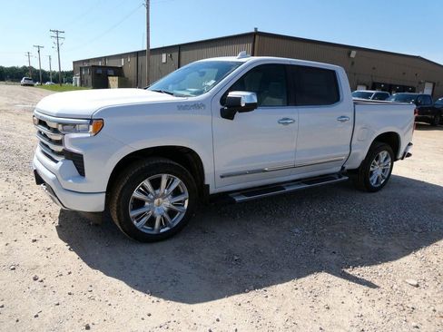 New 2026 Chevrolet Silverado 1500 High Country w/ High Country Premium Package AWD/4WD image 10