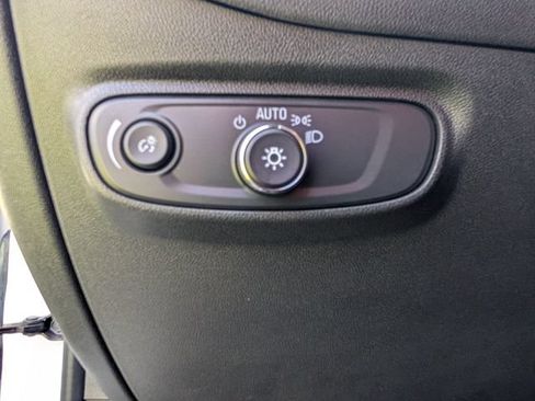 Used 2024 Chevrolet Equinox LS w/ LS Convenience Package AWD/4WD image 11
