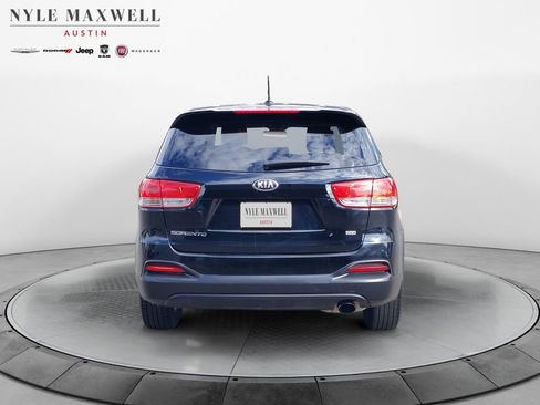 Used 2016 Kia Sorento L image 13