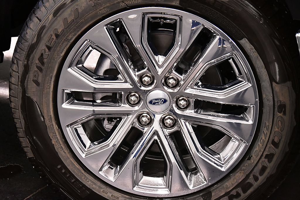 New 2026 Ford F150 XLT w/ Equipment Group 302A MID AWD/4WD image 9