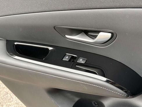 Used 2023 Hyundai Tucson Limited image 25