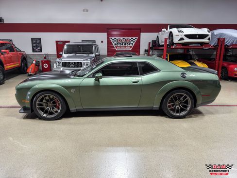 Used 2023 Dodge Challenger SRT Hellcat image 2