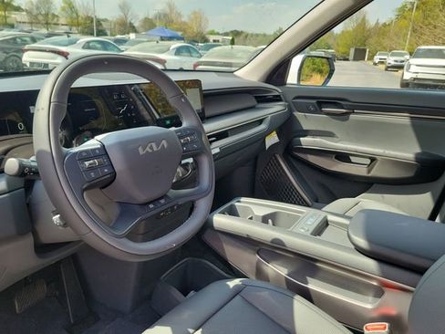 New 2026 Kia EV9 Wind image 13