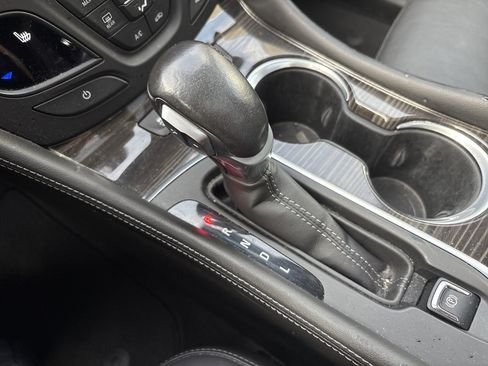 Used 2019 Buick Envision Essence FWD image 26