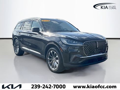 Used 2025 Lincoln Aviator Reserve image 7
