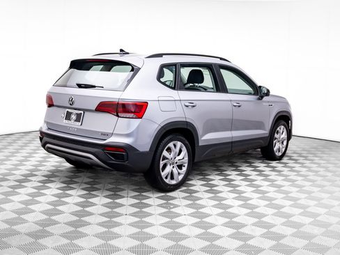 Used 2023 Volkswagen Taos S w/ Driver Assistance Package AWD/4WD image 5