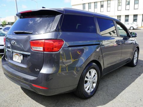 Used 2016 Kia Sedona LX w/ Option Group 020 FWD image 23