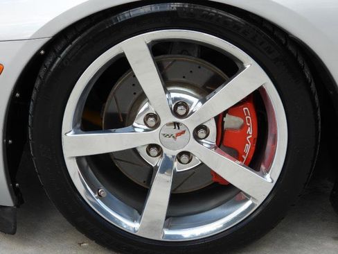 Used 2009 Chevrolet Corvette Coupe image 38