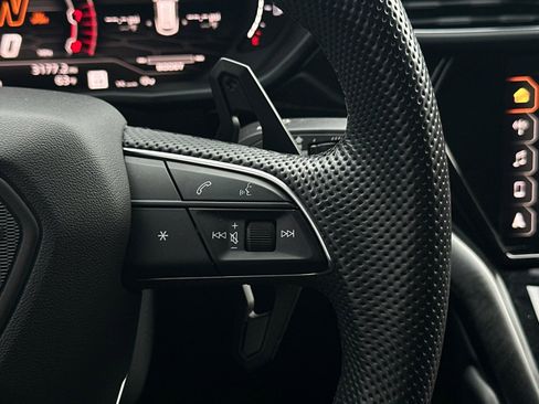 Used 2022 Lamborghini Urus image 29