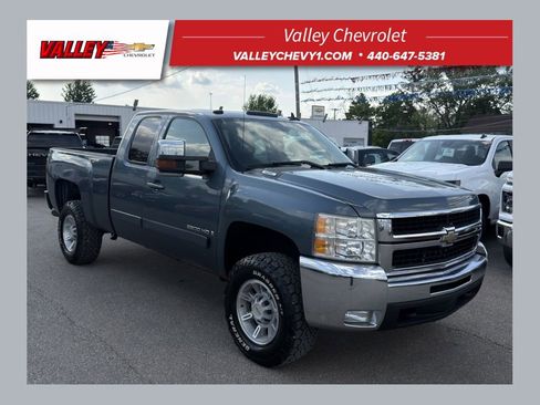 Used 2008 Chevrolet Silverado 2500 LTZ w/ Safety Package AWD/4WD image 1