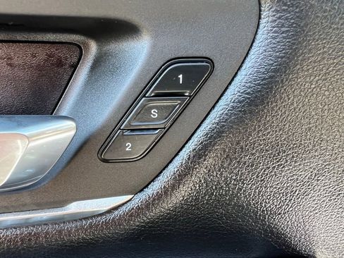 Used 2019 RAM 1500 Laramie AWD/4WD image 30
