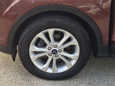 Used 2018 Ford Escape SE w/ SE Sync 3 Package image 12