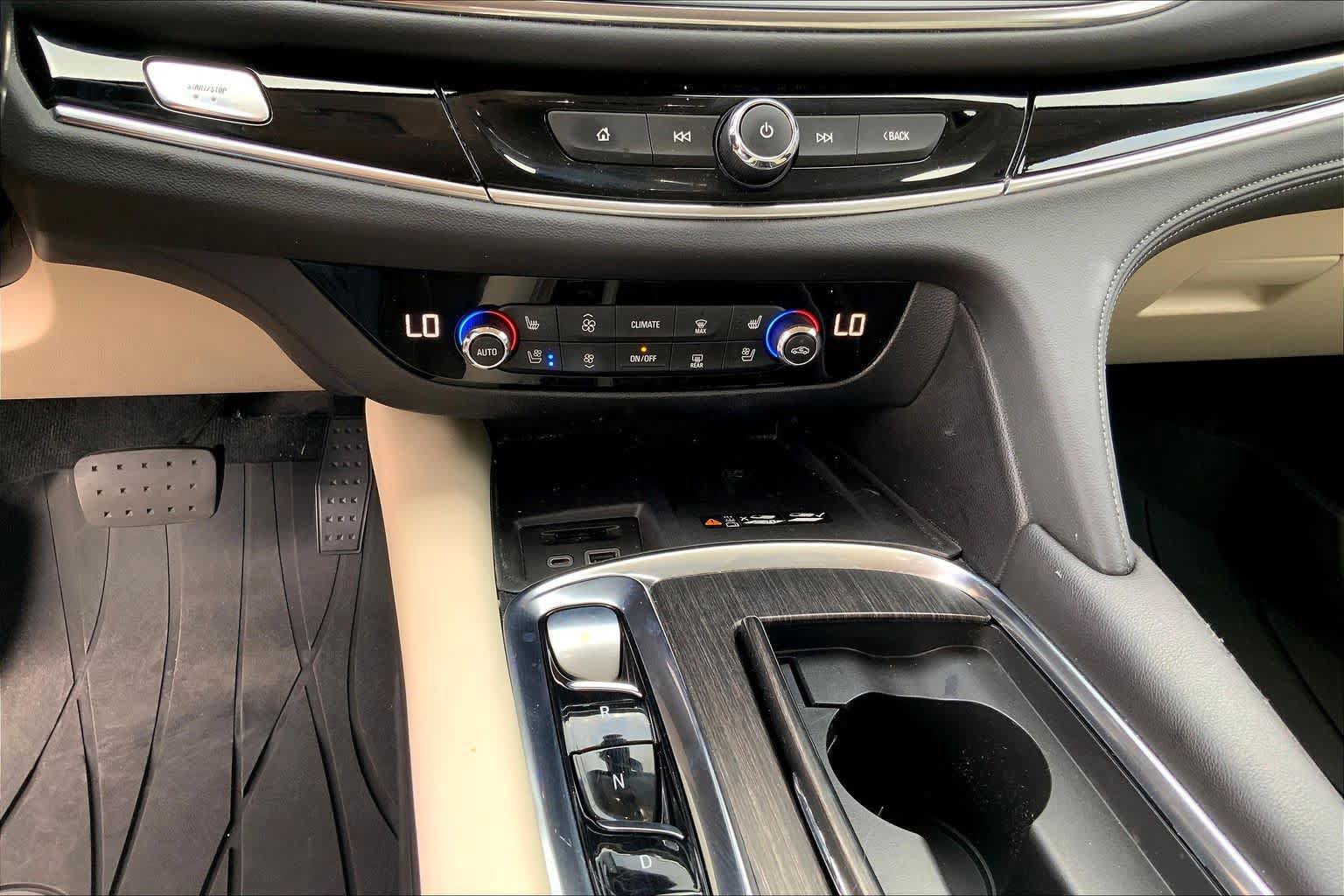 Certified 2023 Buick Enclave Avenir w/ Avenir Technology Package AWD/4WD image 31