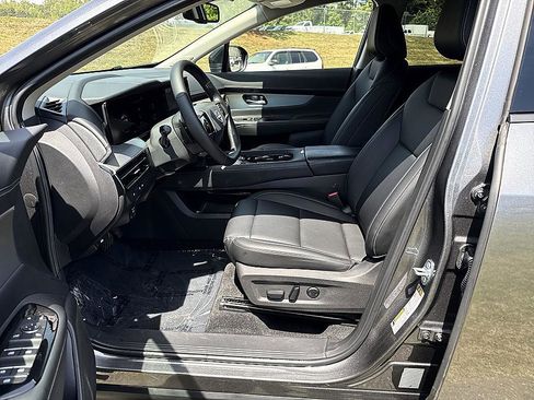 Certified 2025 Nissan Murano SL w/ Cargo Package AWD/4WD image 13