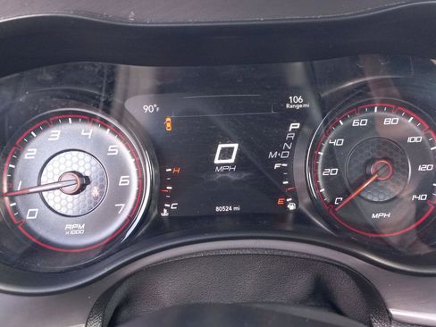 Used 2023 Dodge Charger SXT image 2