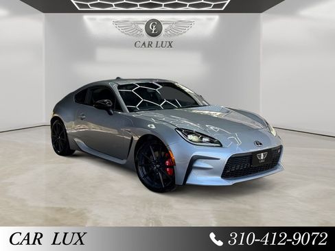 Used 2025 Toyota GR86 Premium w/ Performance Package RWD image 7