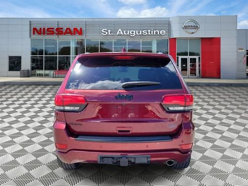 Used 2017 Jeep Grand Cherokee Altitude AWD/4WD image 3