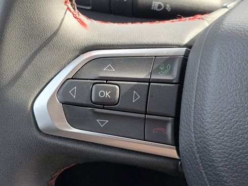 Used 2024 Jeep Compass Trailhawk image 13