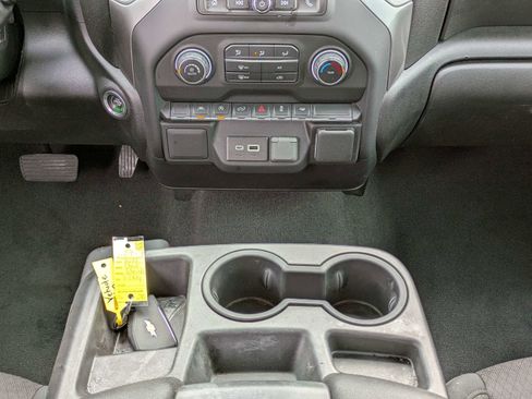 Used 2022 Chevrolet Silverado 1500 Custom RWD image 19