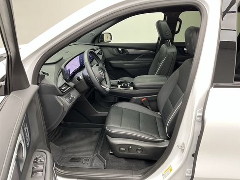 Used 2026 Buick Enclave Sport Touring w/ Power Package AWD/4WD image 3