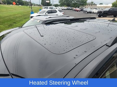 Used 2021 Chevrolet Traverse Premier w/ Redline Edition AWD/4WD image 11