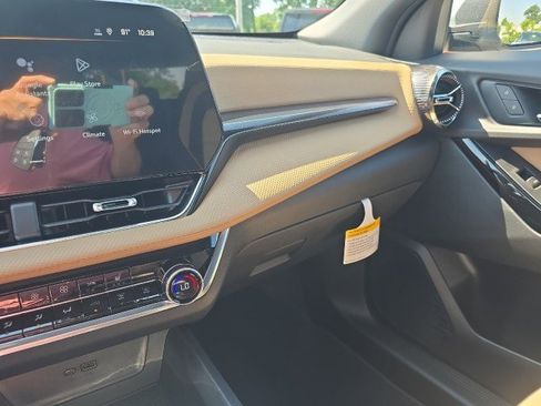 New 2026 Chevrolet Equinox ACTIV image 35