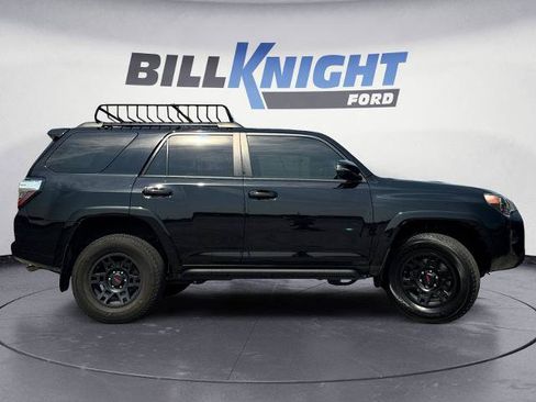 Used 2021 Toyota 4Runner Venture w/ Moonroof Package AWD/4WD image 6