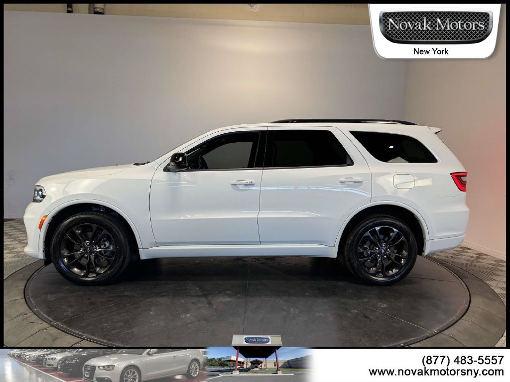 Used 2023 Dodge Durango GT w/ Blacktop Package AWD/4WD image 5