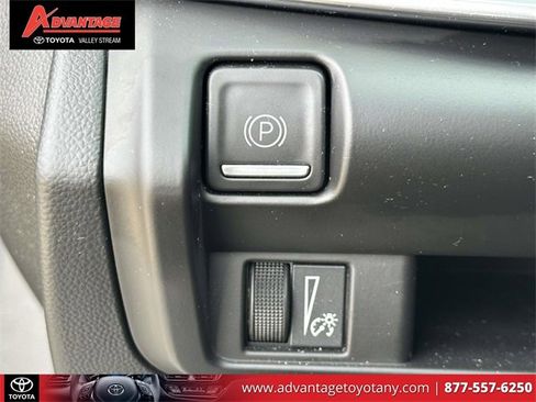 Used 2020 Cadillac CT4 Luxury w/ Sun And Sound Package image 25