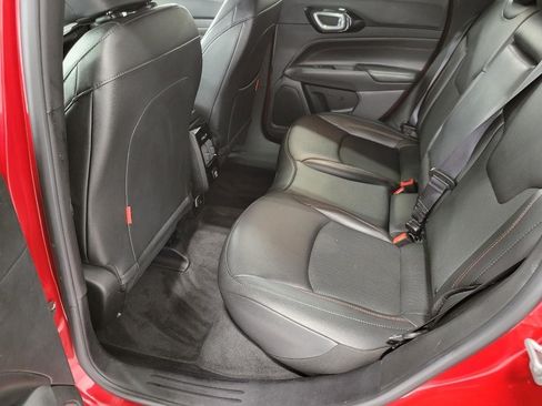 Used 2025 Jeep Compass Trailhawk AWD/4WD image 22