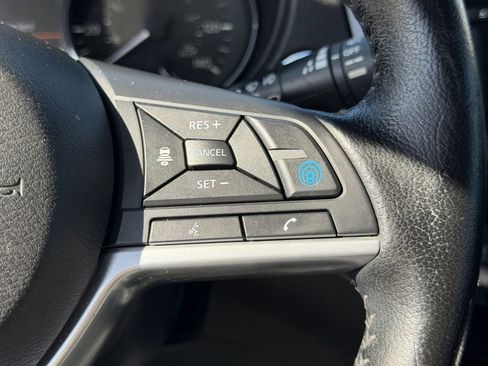 Used 2020 Nissan Rogue Sport SV w/ Technology Package FWD image 23