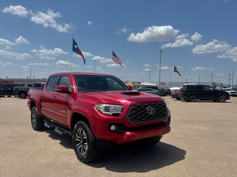 Used 2021 Toyota Tacoma TRD Sport RWD image 1