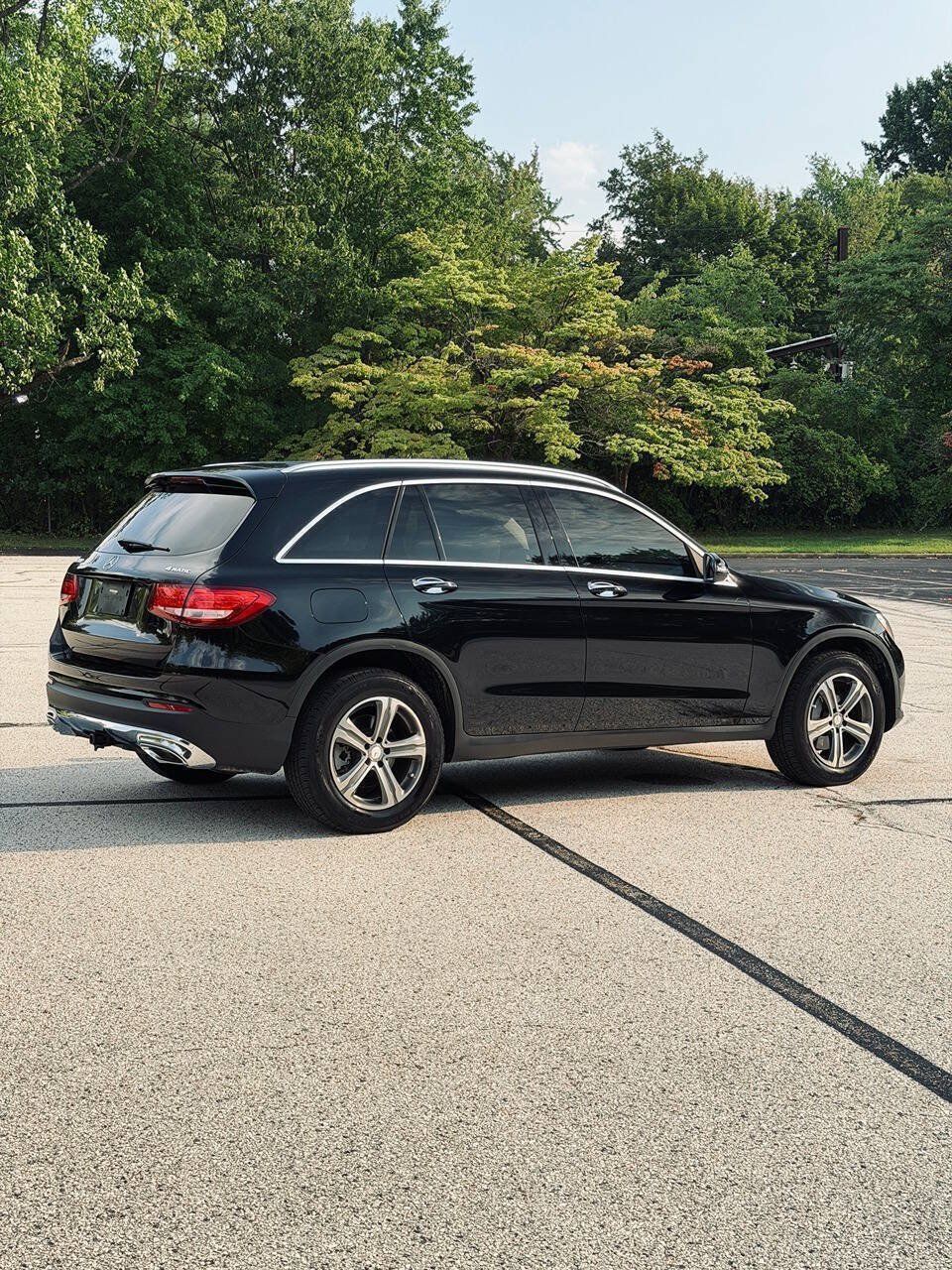 Used 2016 Mercedes-Benz GLC 300 4MATIC w/ Multimedia Package image 7