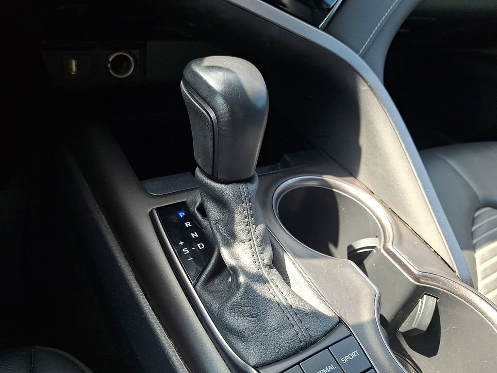 Used 2022 Toyota Camry SE FWD image 14