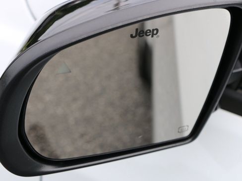 Used 2024 Jeep Compass Sport AWD/4WD image 15