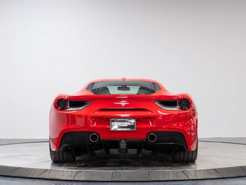 Used 2018 Ferrari 488 GTB RWD image 56