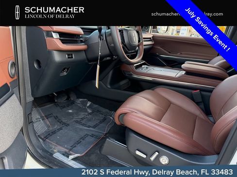 New 2026 Lincoln Navigator Reserve AWD/4WD image 10