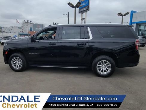 Certified 2024 Chevrolet Suburban LT AWD/4WD image 5